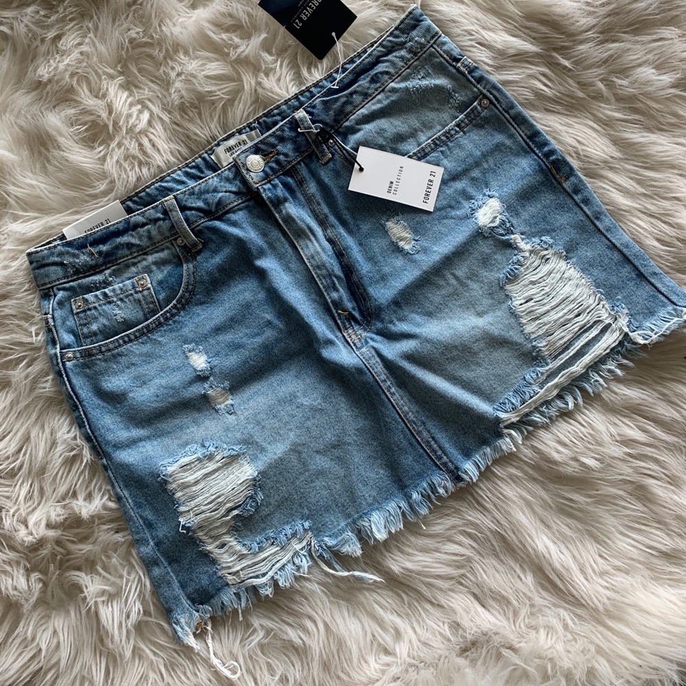 NWT Forever 21 ripped denim mini skirt